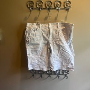 Ana Size 20 white Bermuda shorts. Denim.  Classic staple.